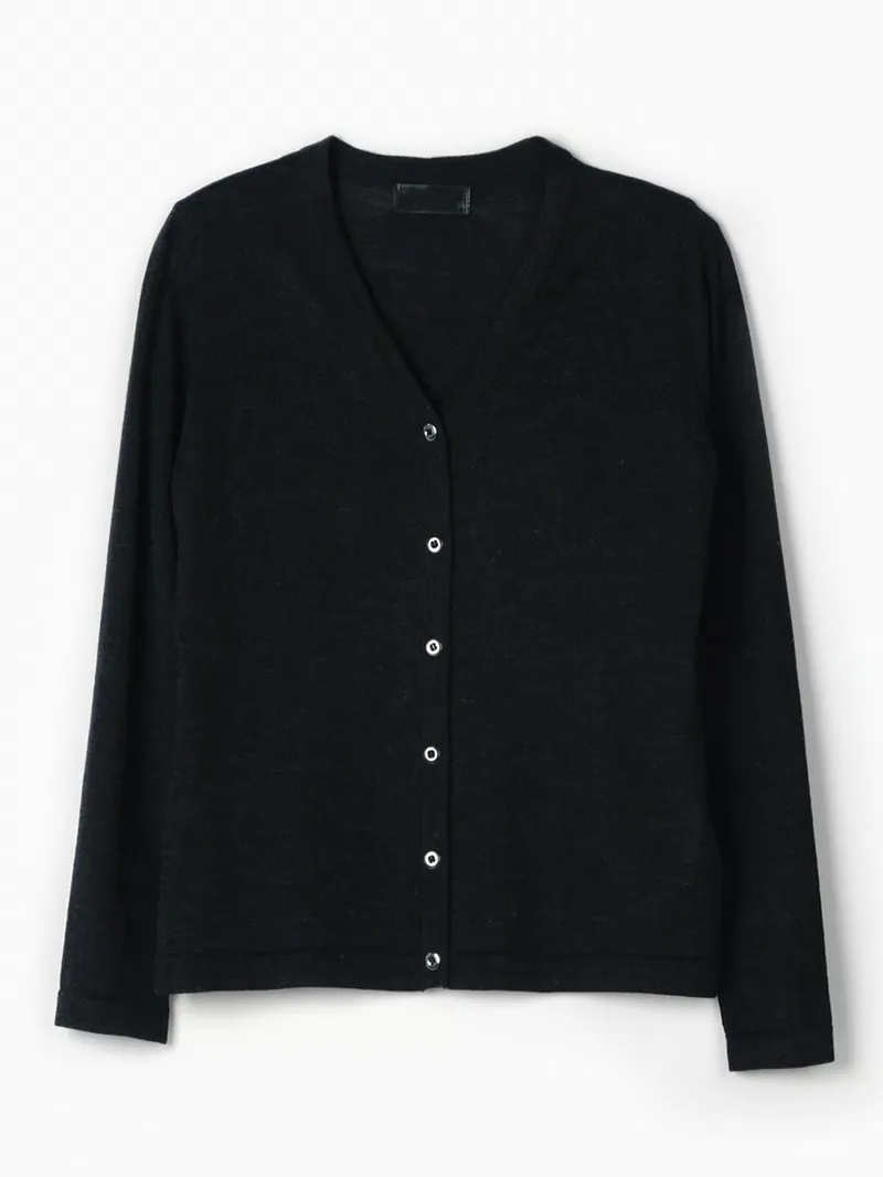 Women's black elegant knitted sweater