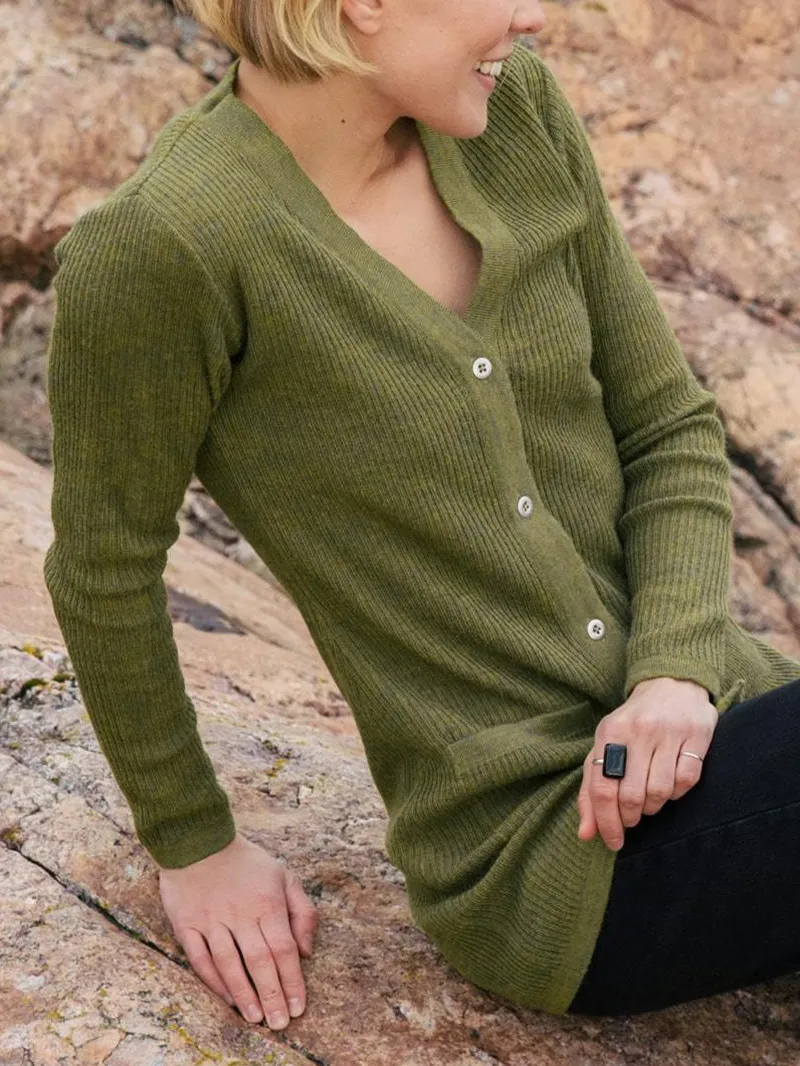 Women's green elegant knitted sweater