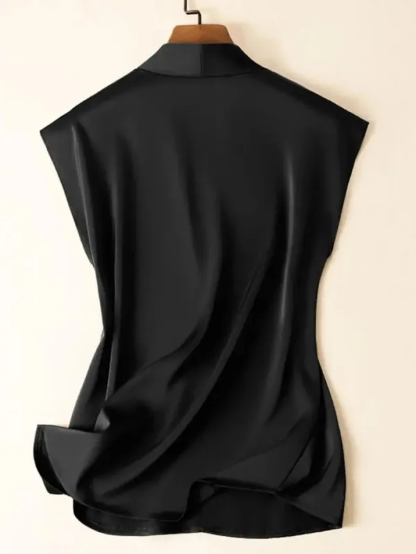 Women's elegant satin short-sleeved shirt
